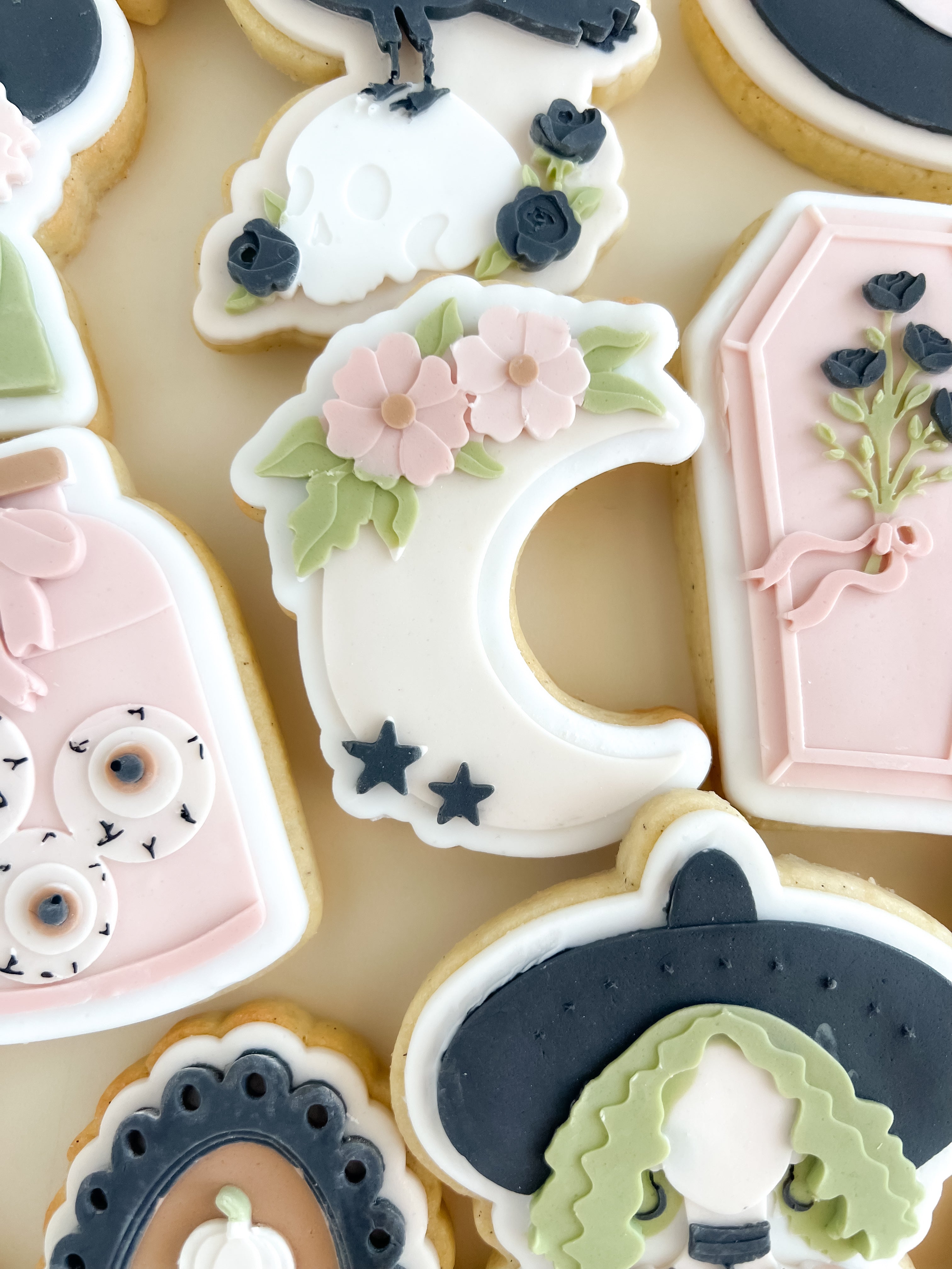 Floral moon debosser and cutter