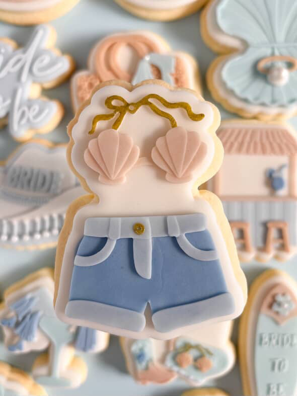 Shell bikini and denim pants debosser and cutter