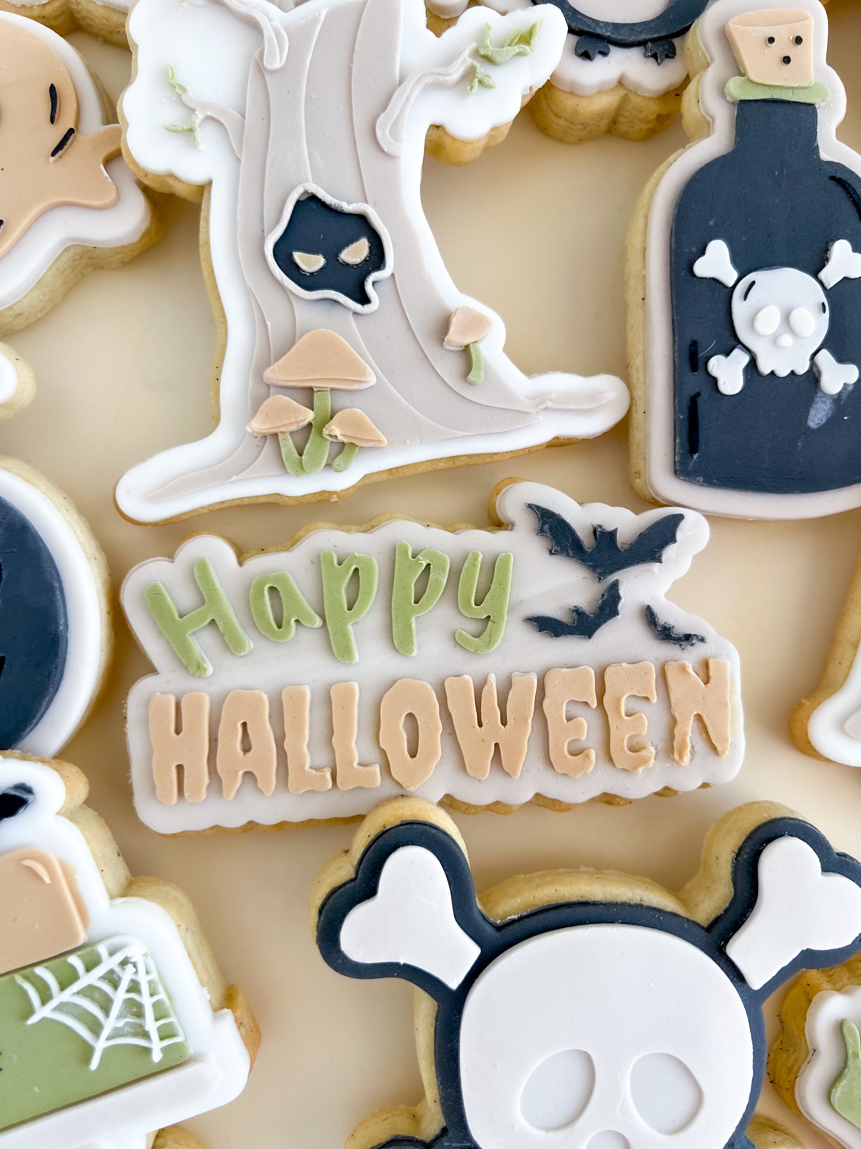 Happy Halloween debosser and cutter