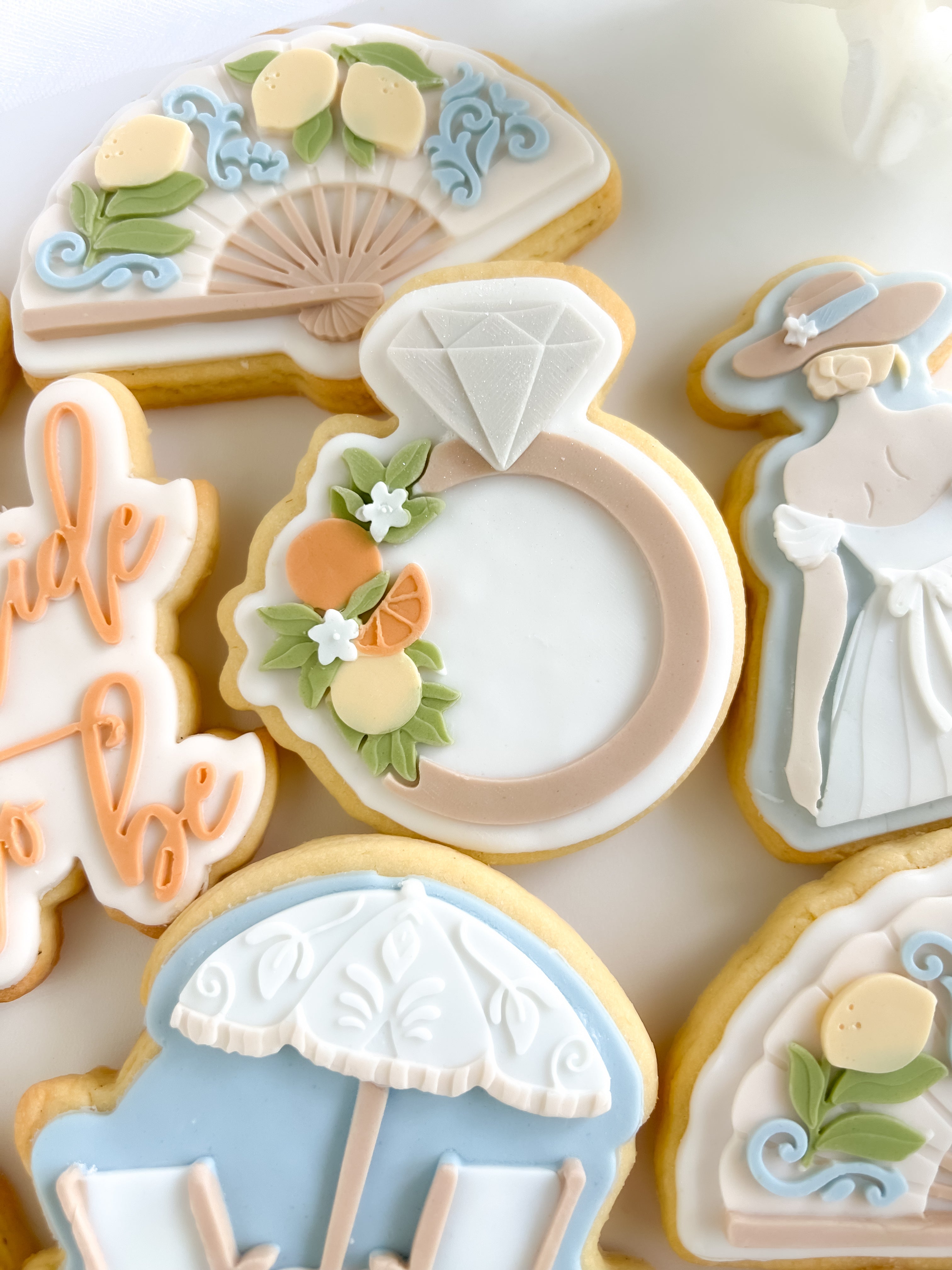 Engagement ring with citrus details debosser and cutter