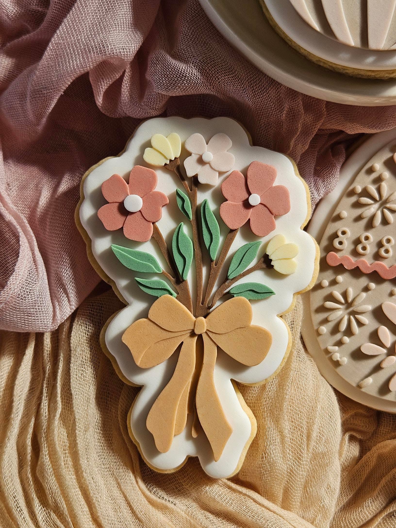Floral bouquet V4 debosser and cutter