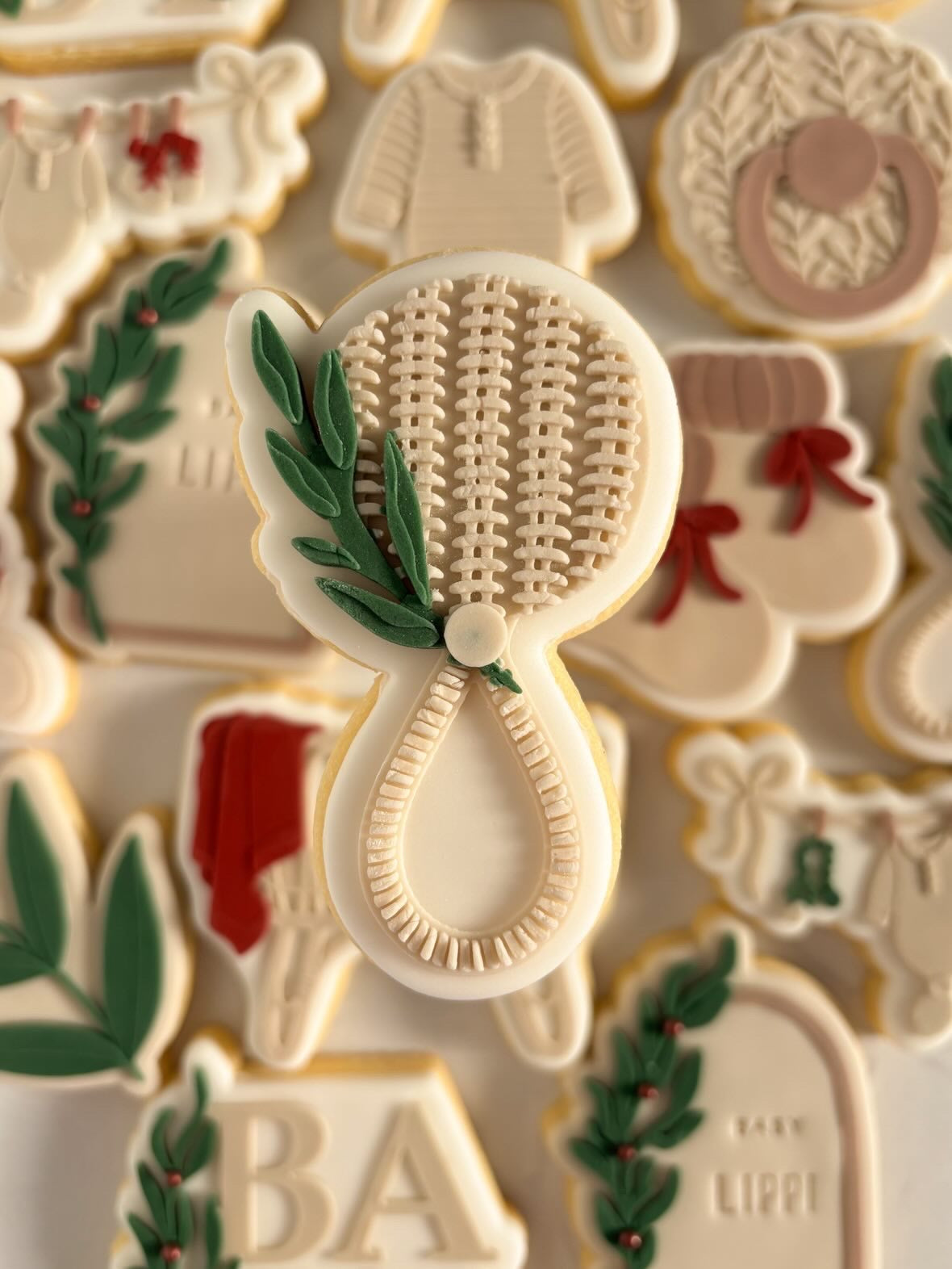 Rattan baby rattle with leaf debosser and cutter