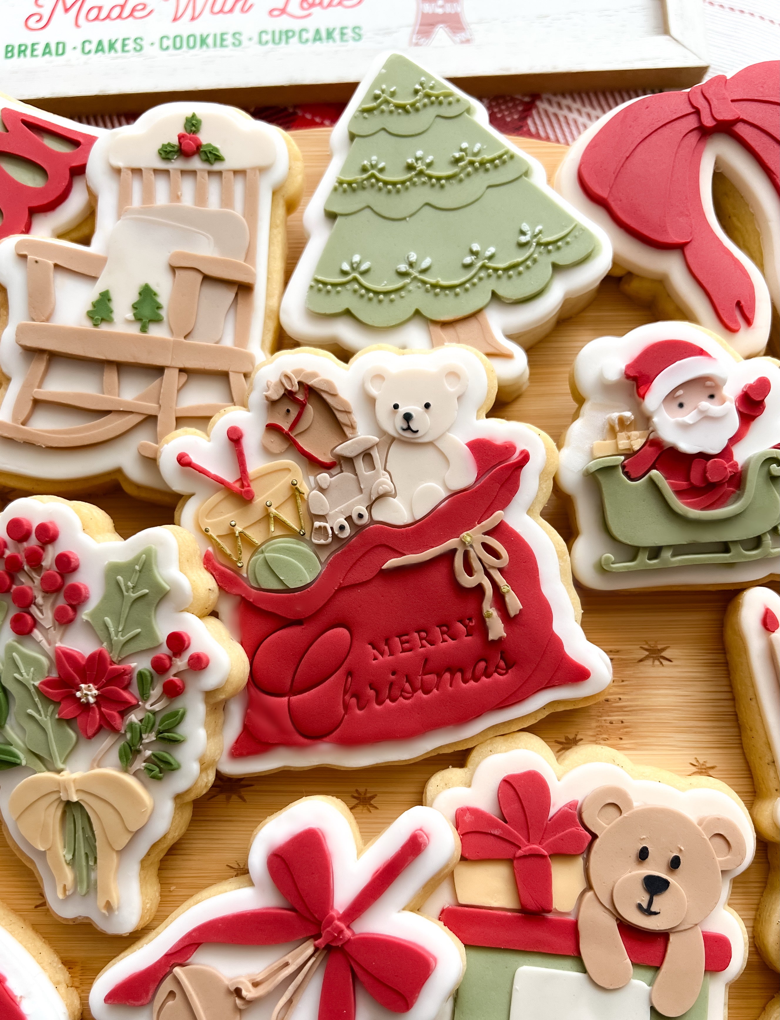 Sack of toys debosser and cutter