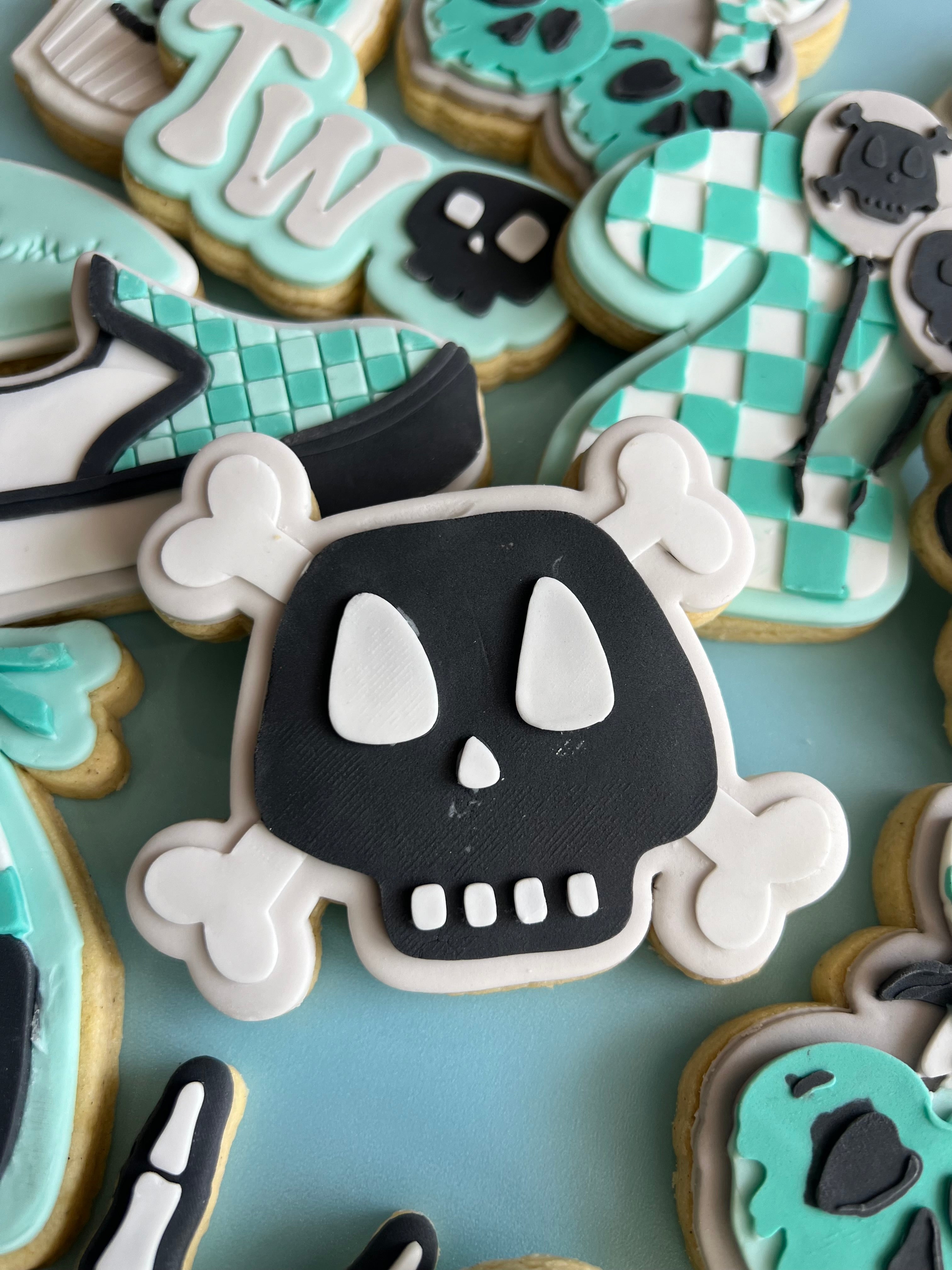 Skull with bones debosser and cutter