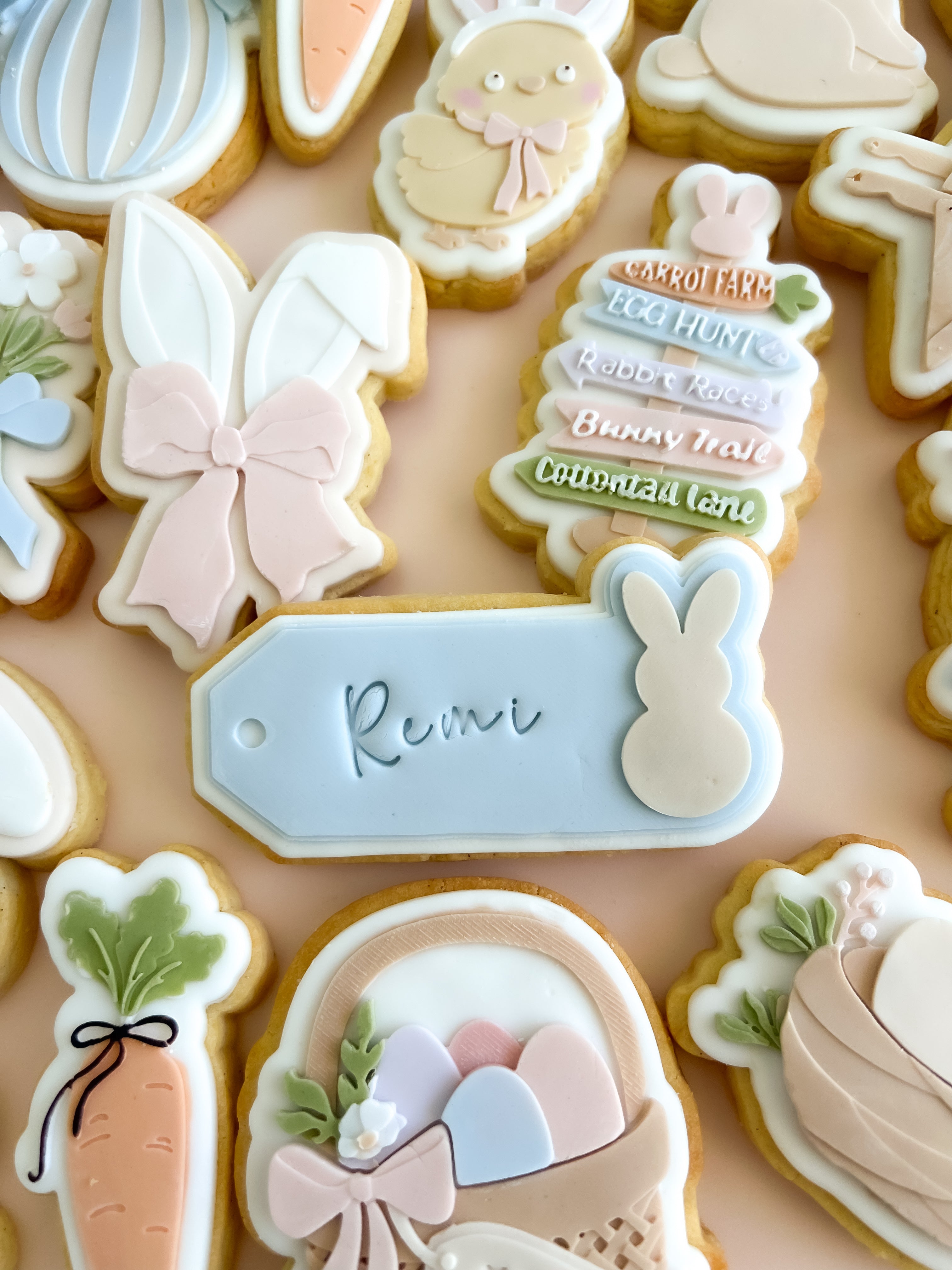 Bunny gift tag debosser and cutter