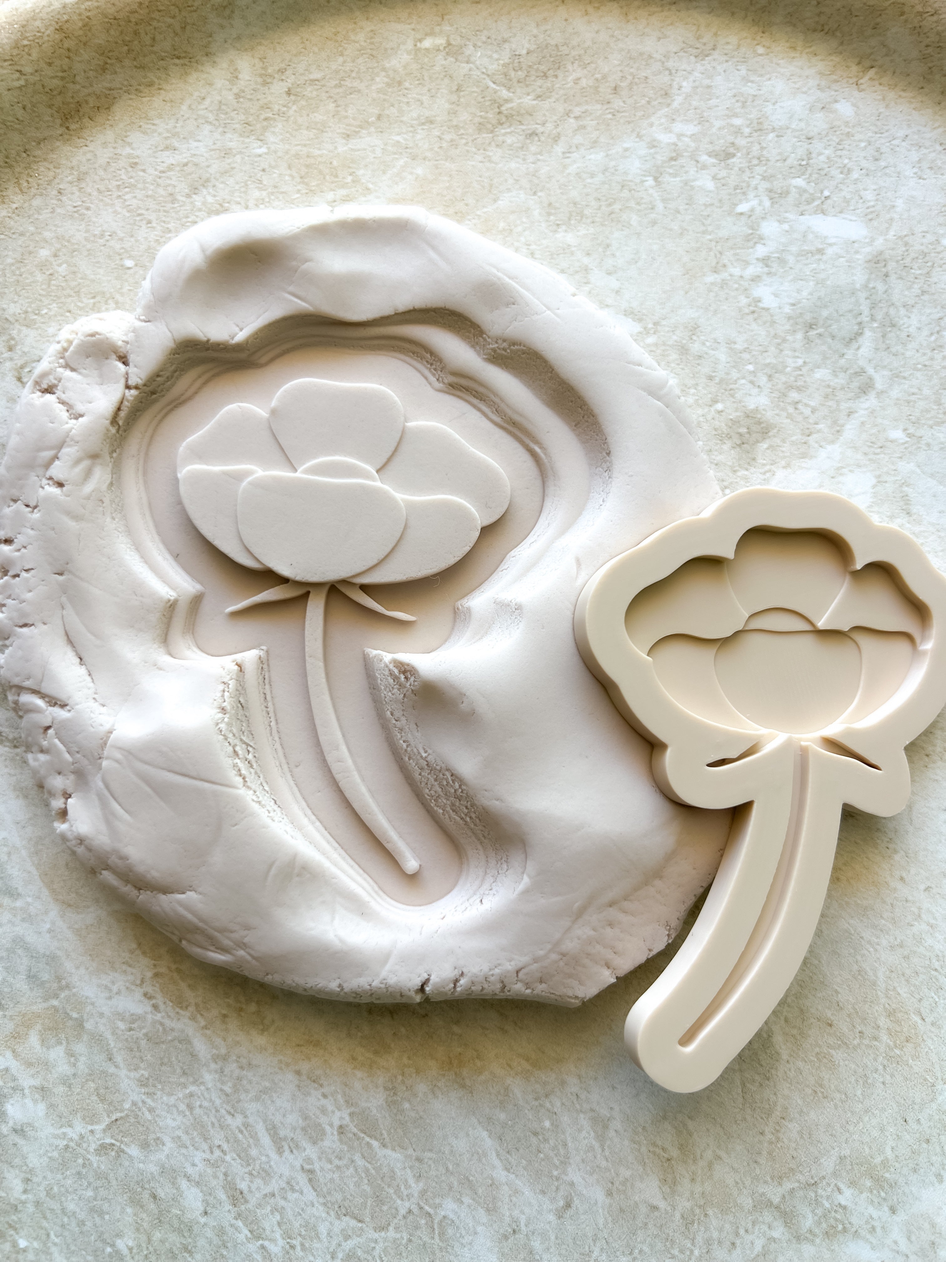Stem flower debosser and cutter