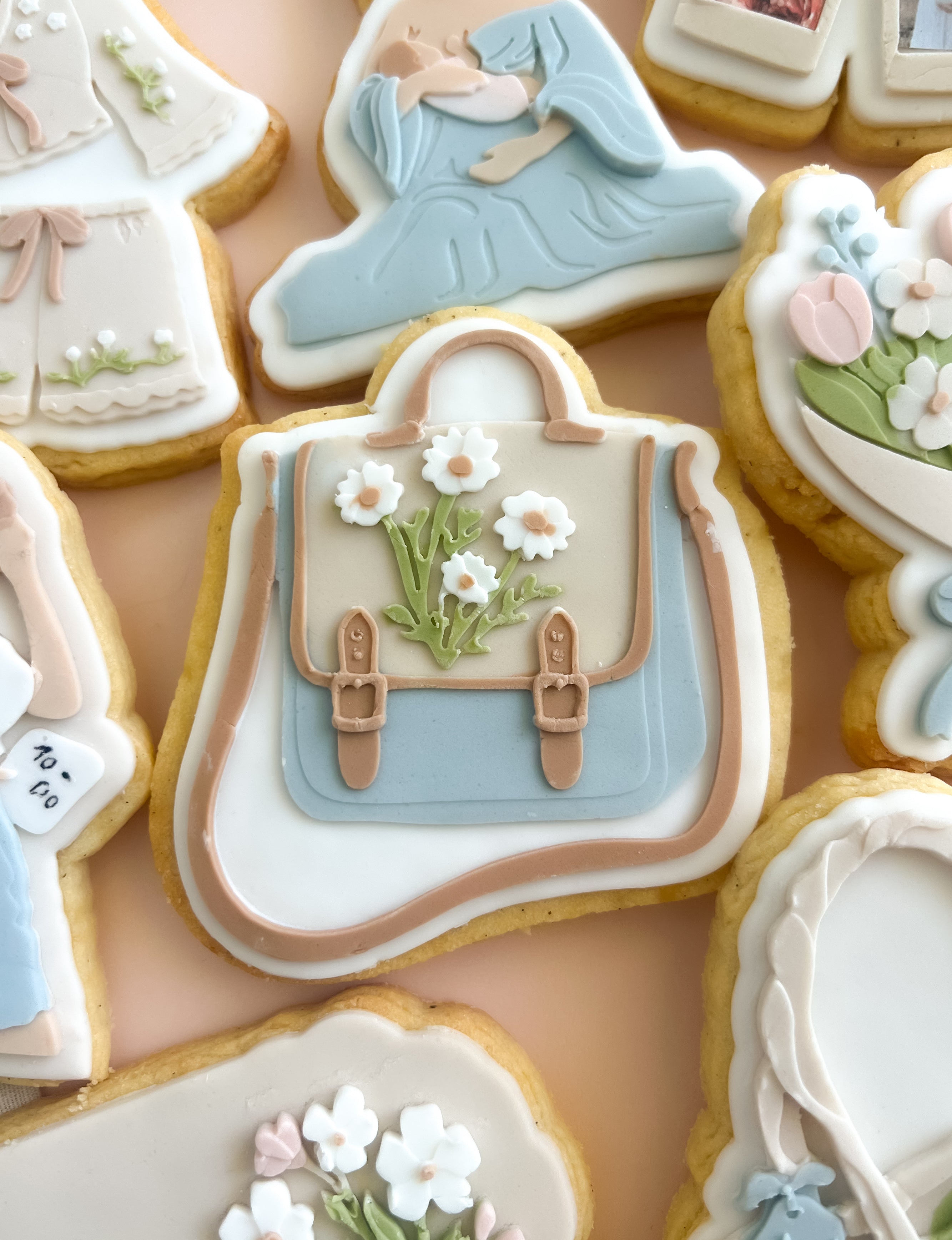 Floral handbag debosser and cutter