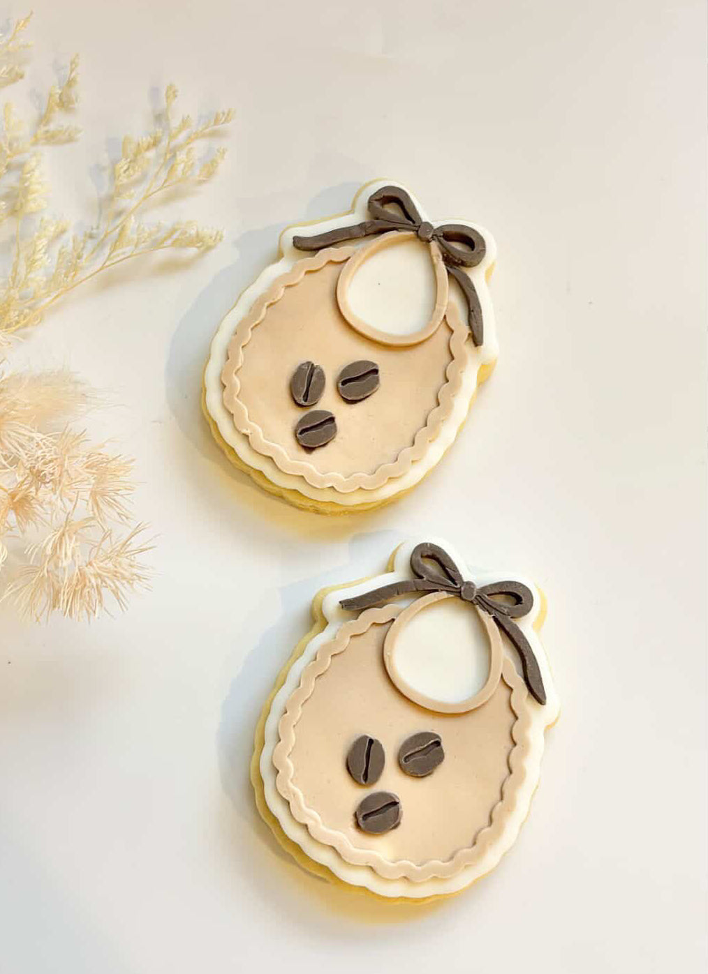 Coffee bean baby bib debosser and cutter