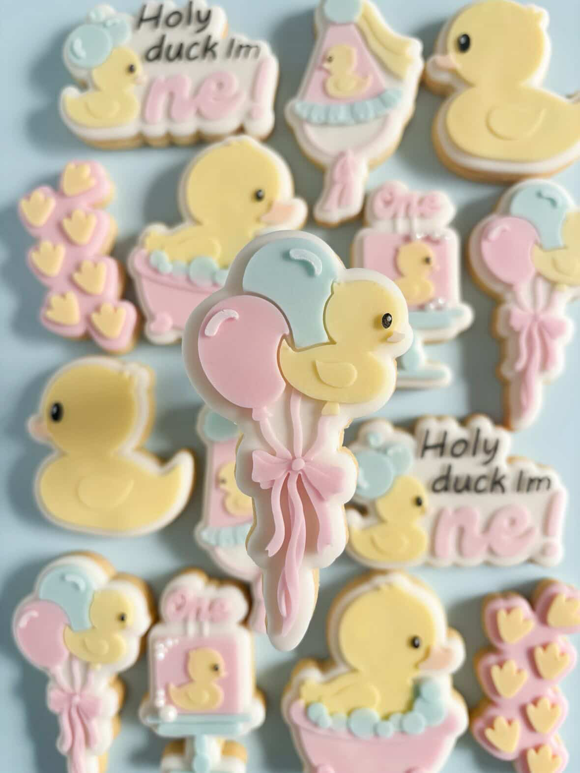 Rubber duck balloons debosser and cutter