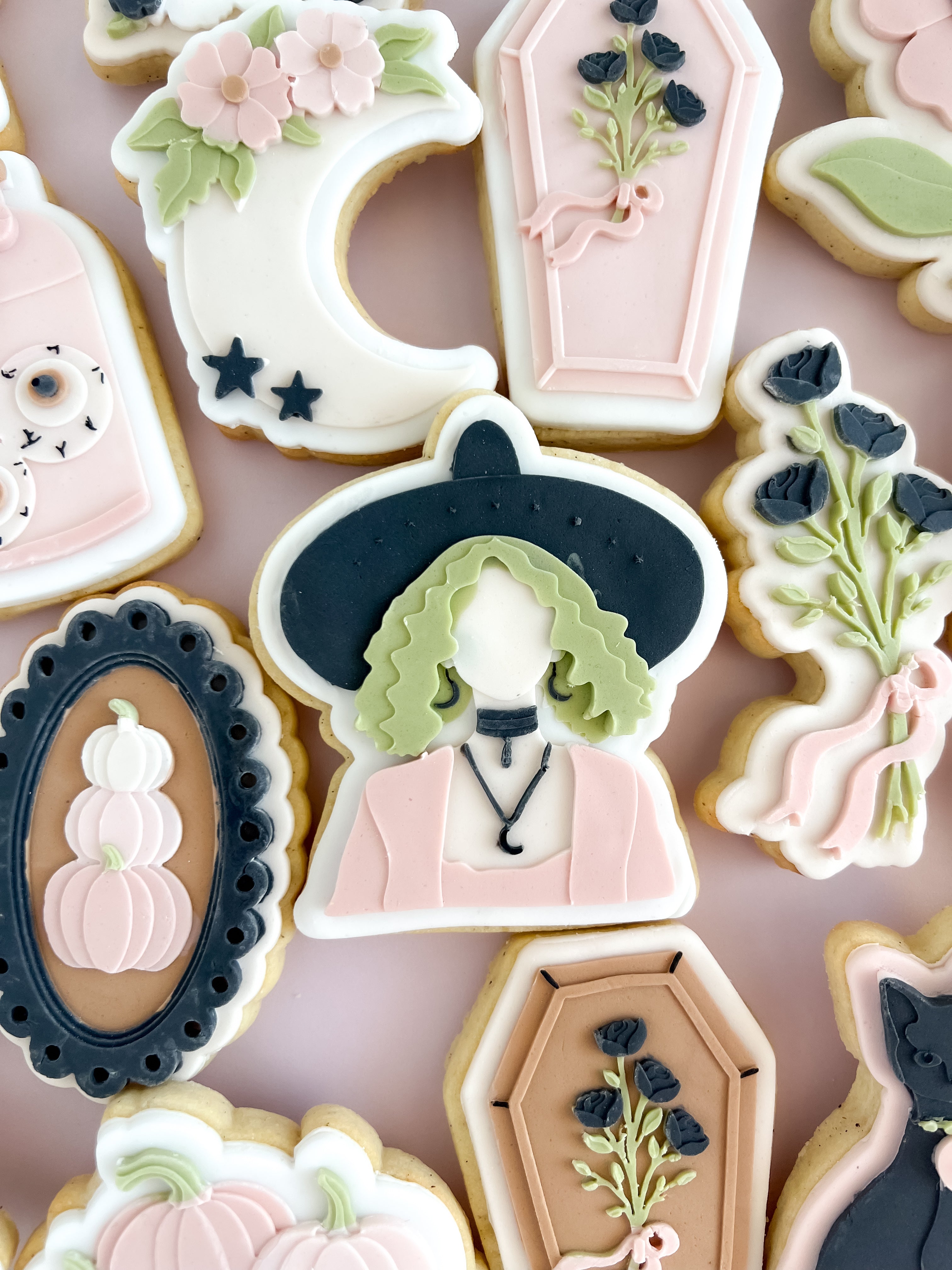 Witch debosser and cutter