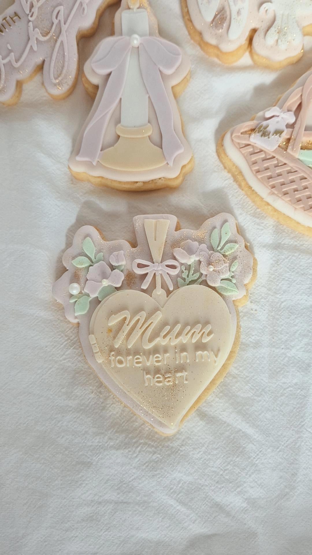 Mum heart locket debosser and cutter
