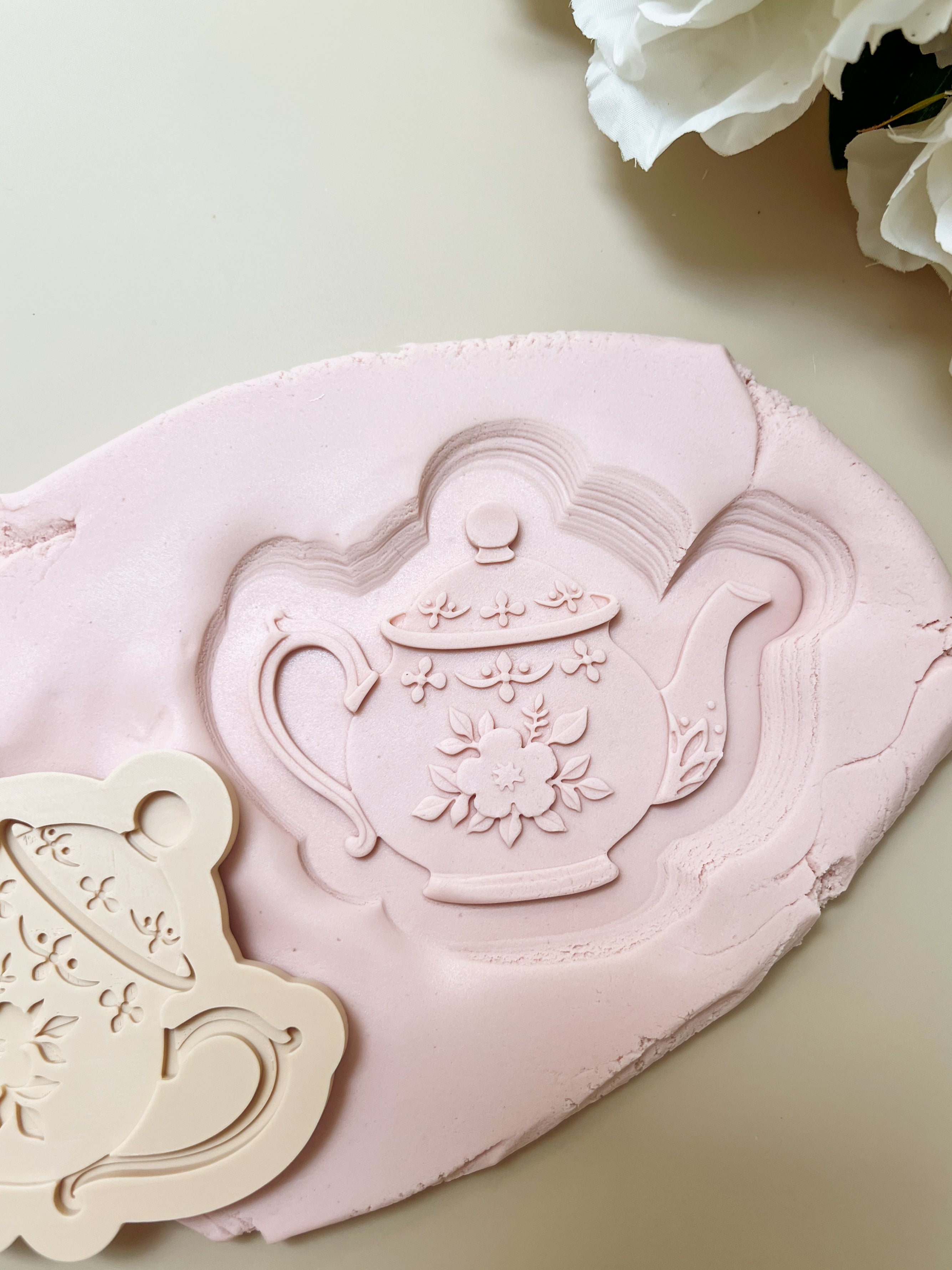 Teapot with details debosser and cutter