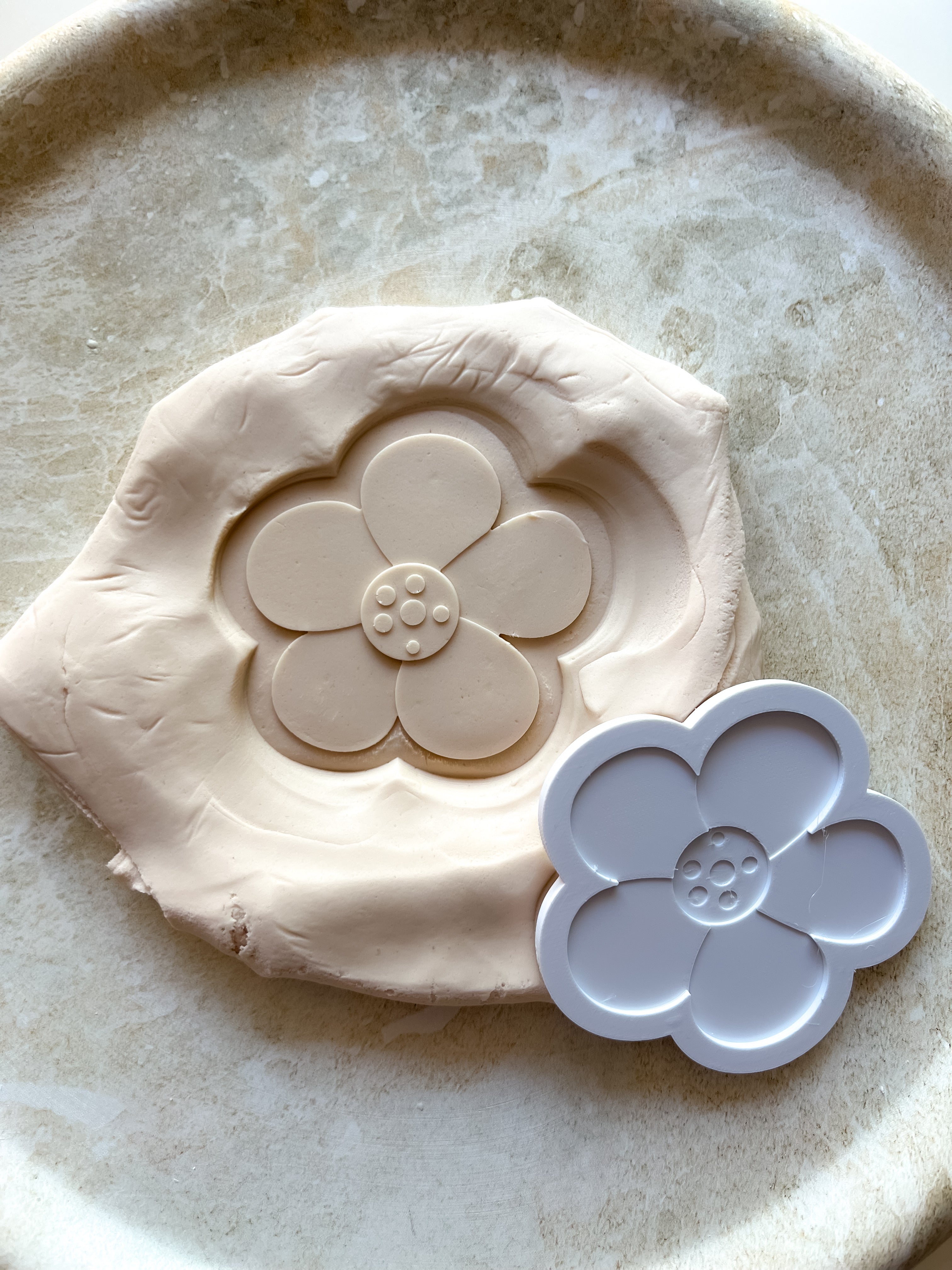 Basic Daisy debosser and cutter