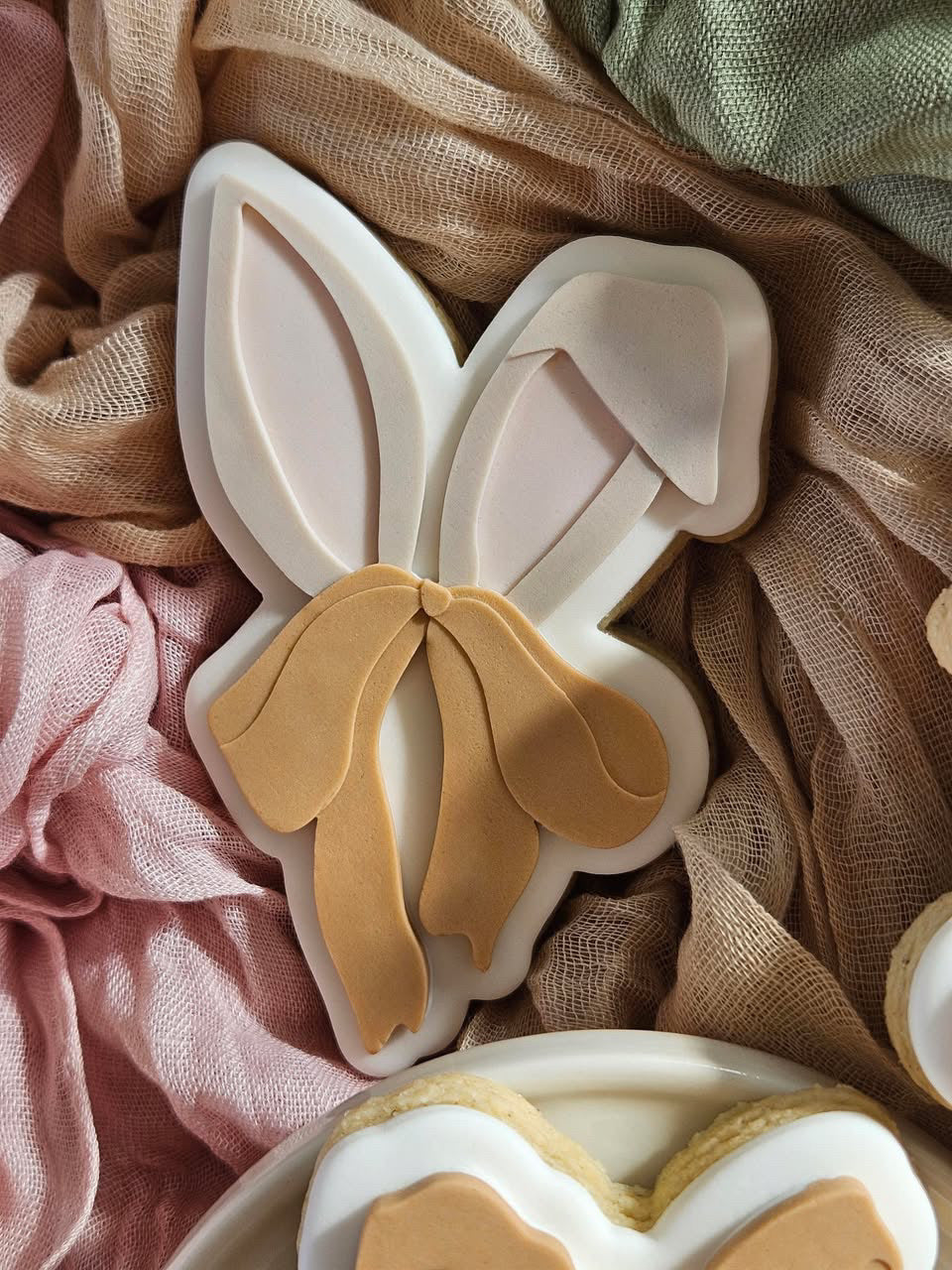Bunny ears with bow V2 debosser and cutter