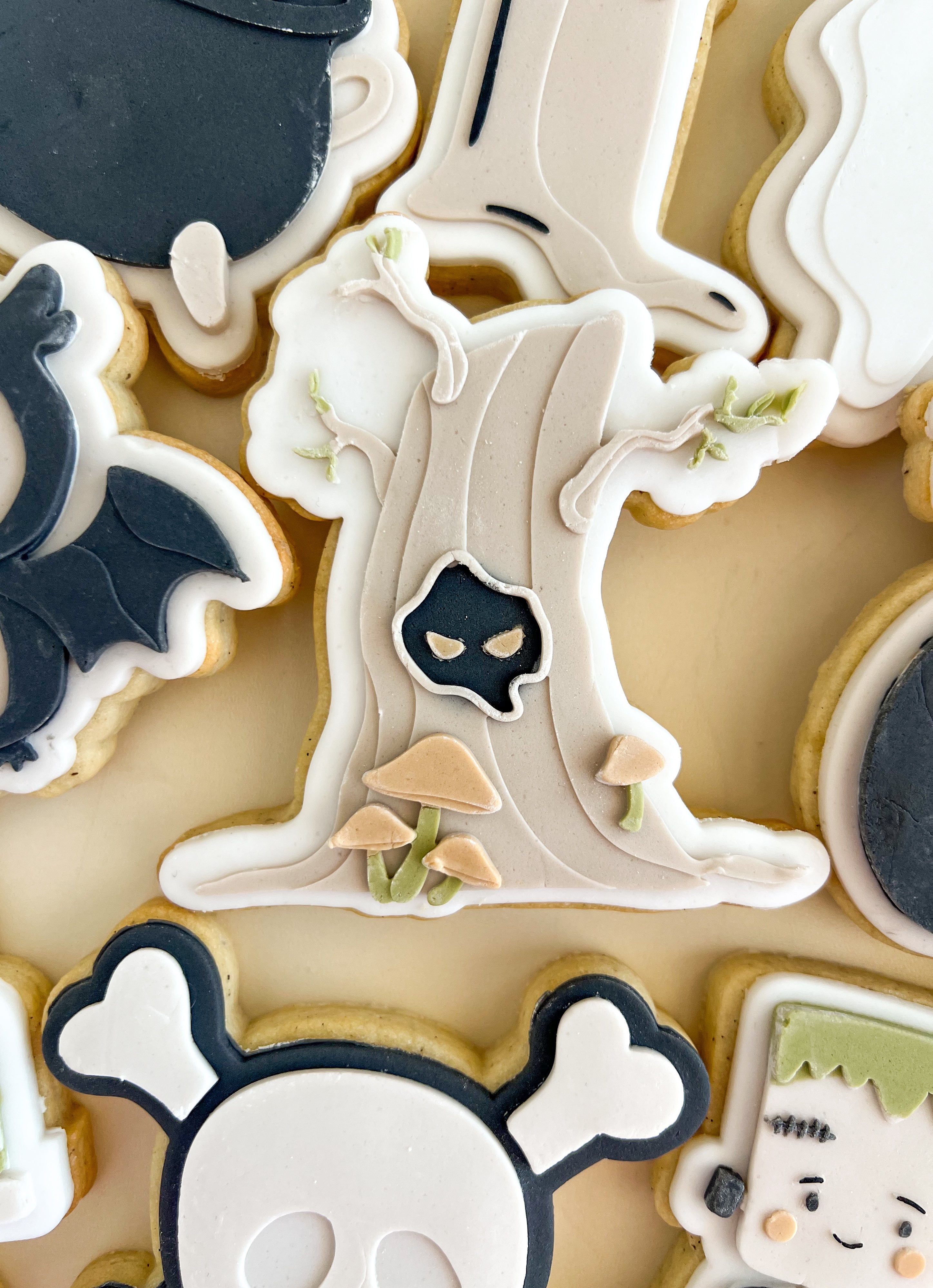 Haunted tree trunk debosser and cutter