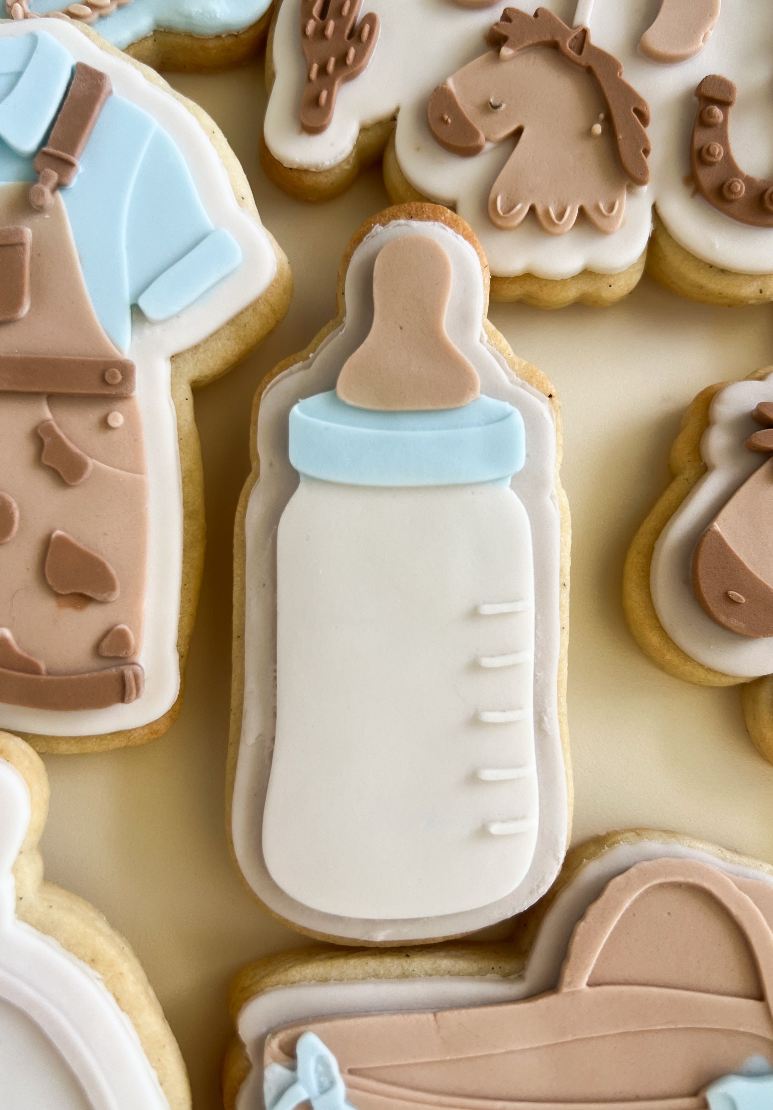 Baby bottle V2 debosser and cutter