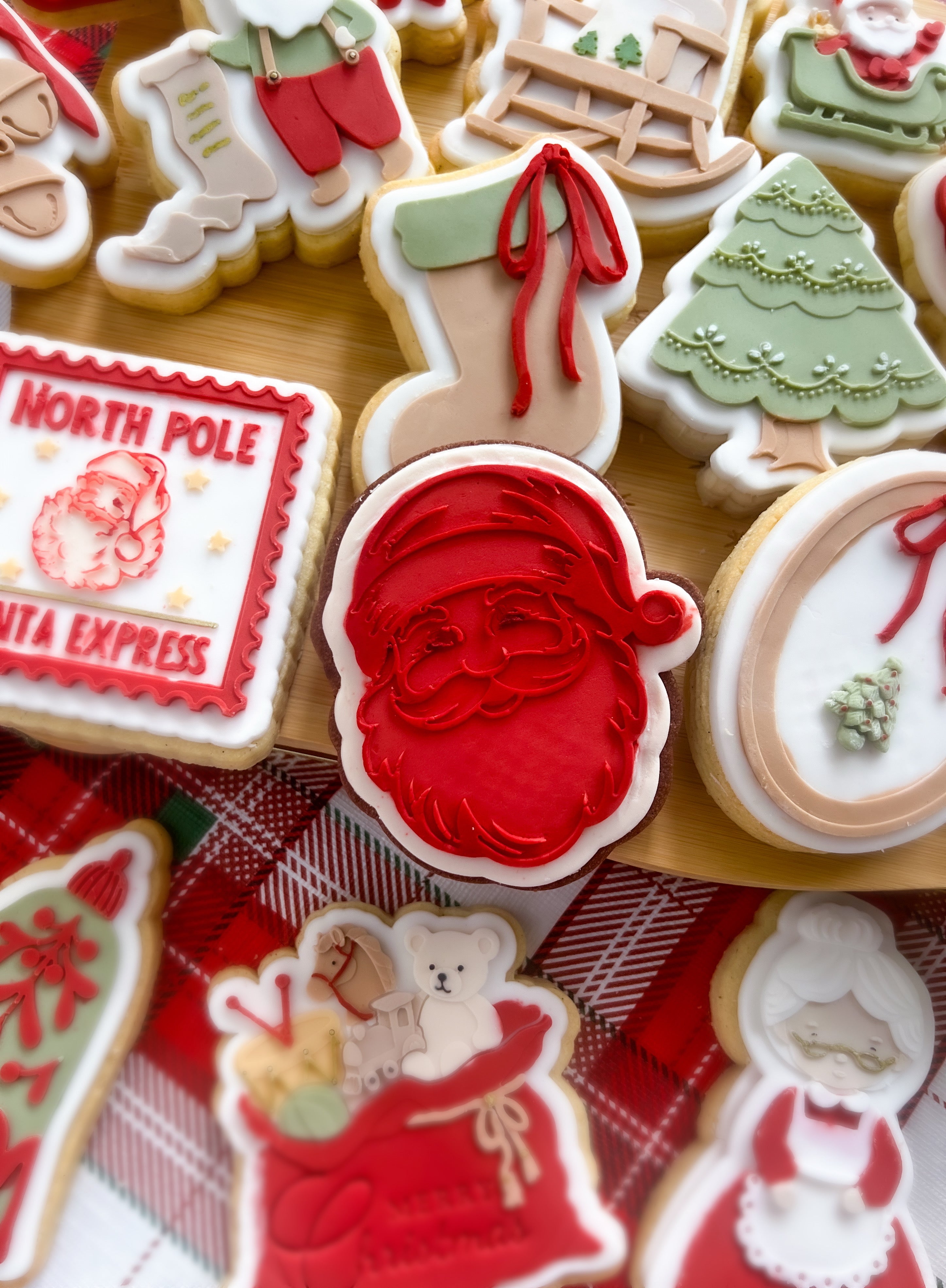 Santas head debosser and cutter