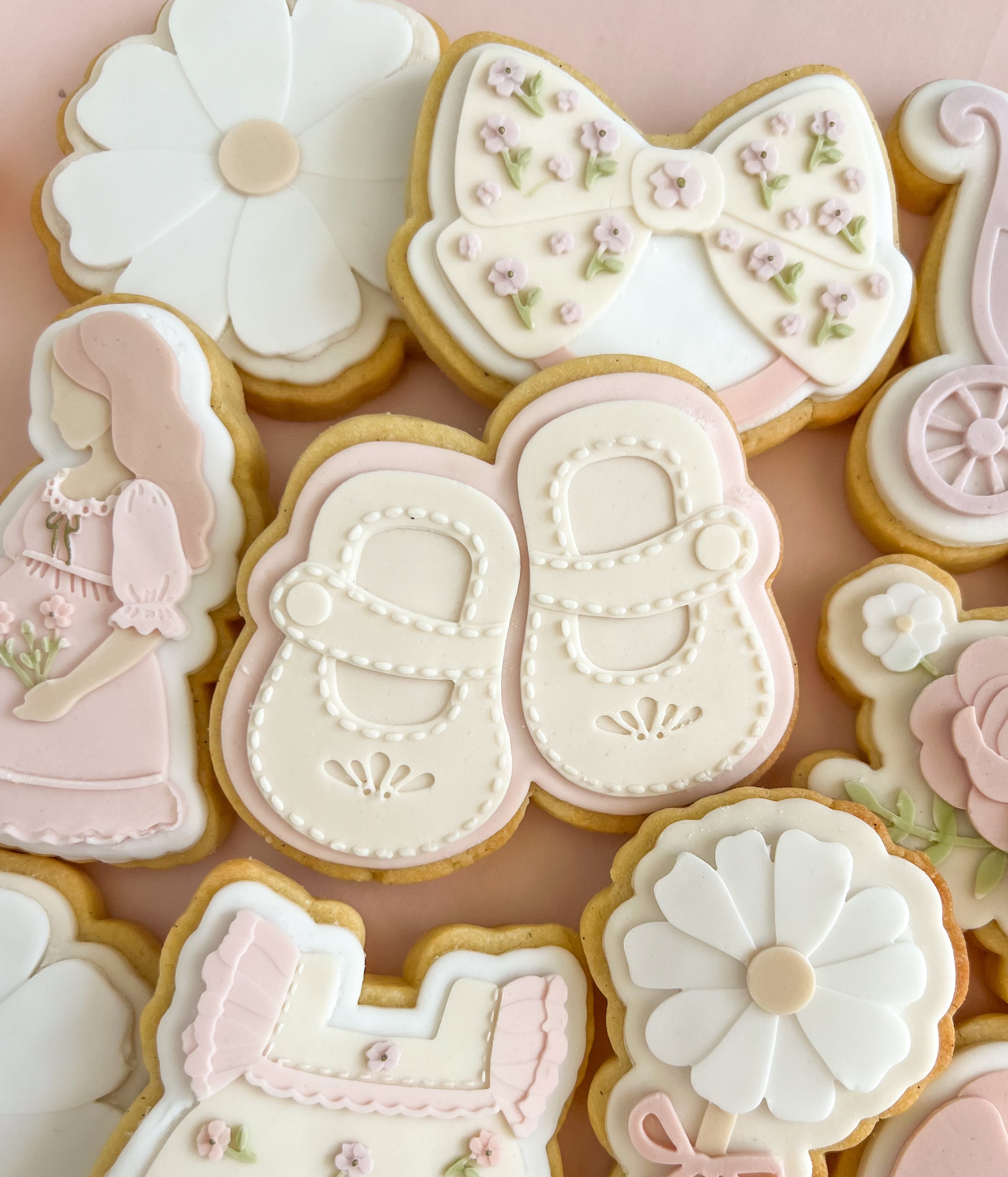 Baby shoes with stitch detail debosser and cutter