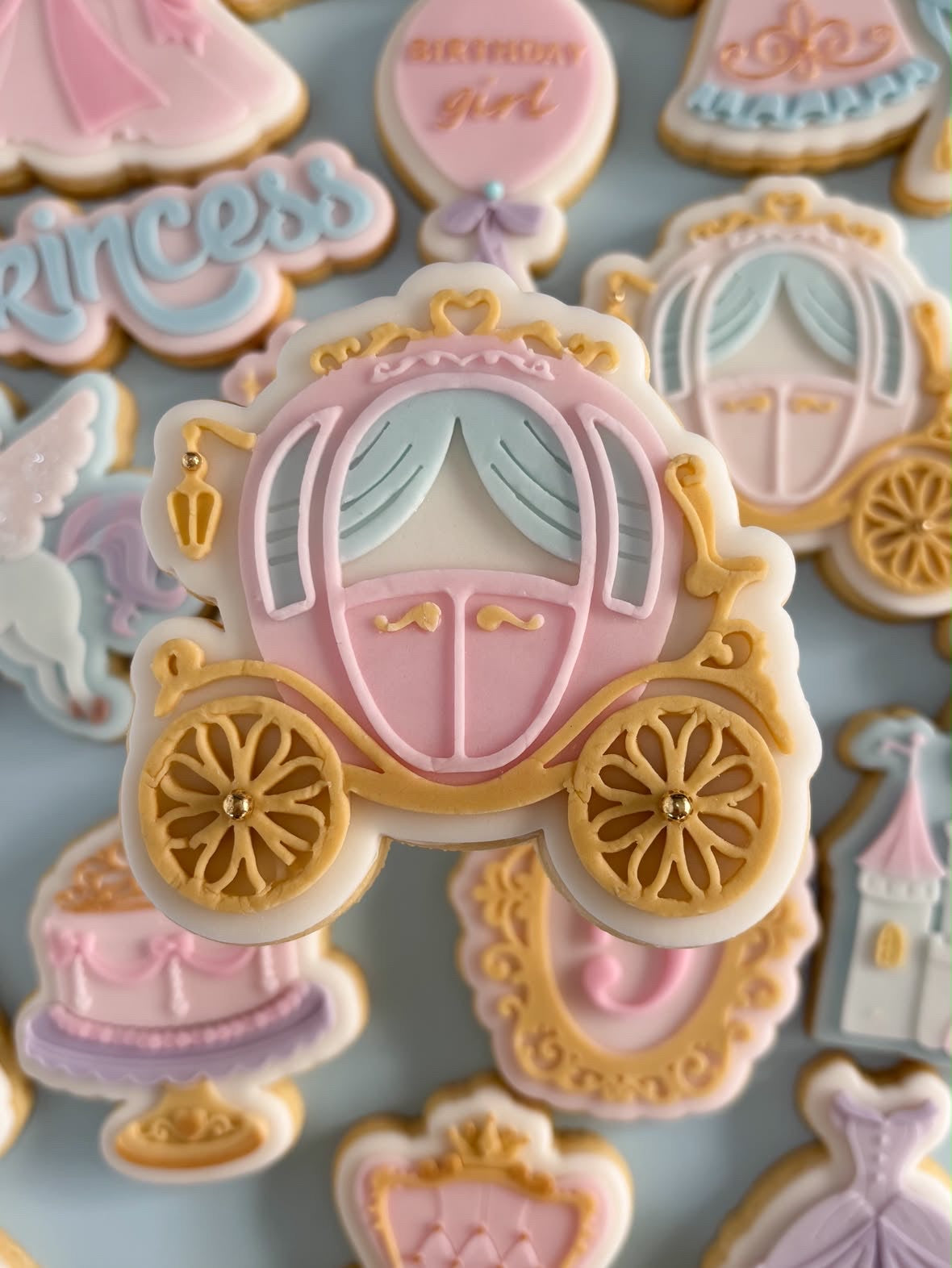 Princess carriage debosser and cutter