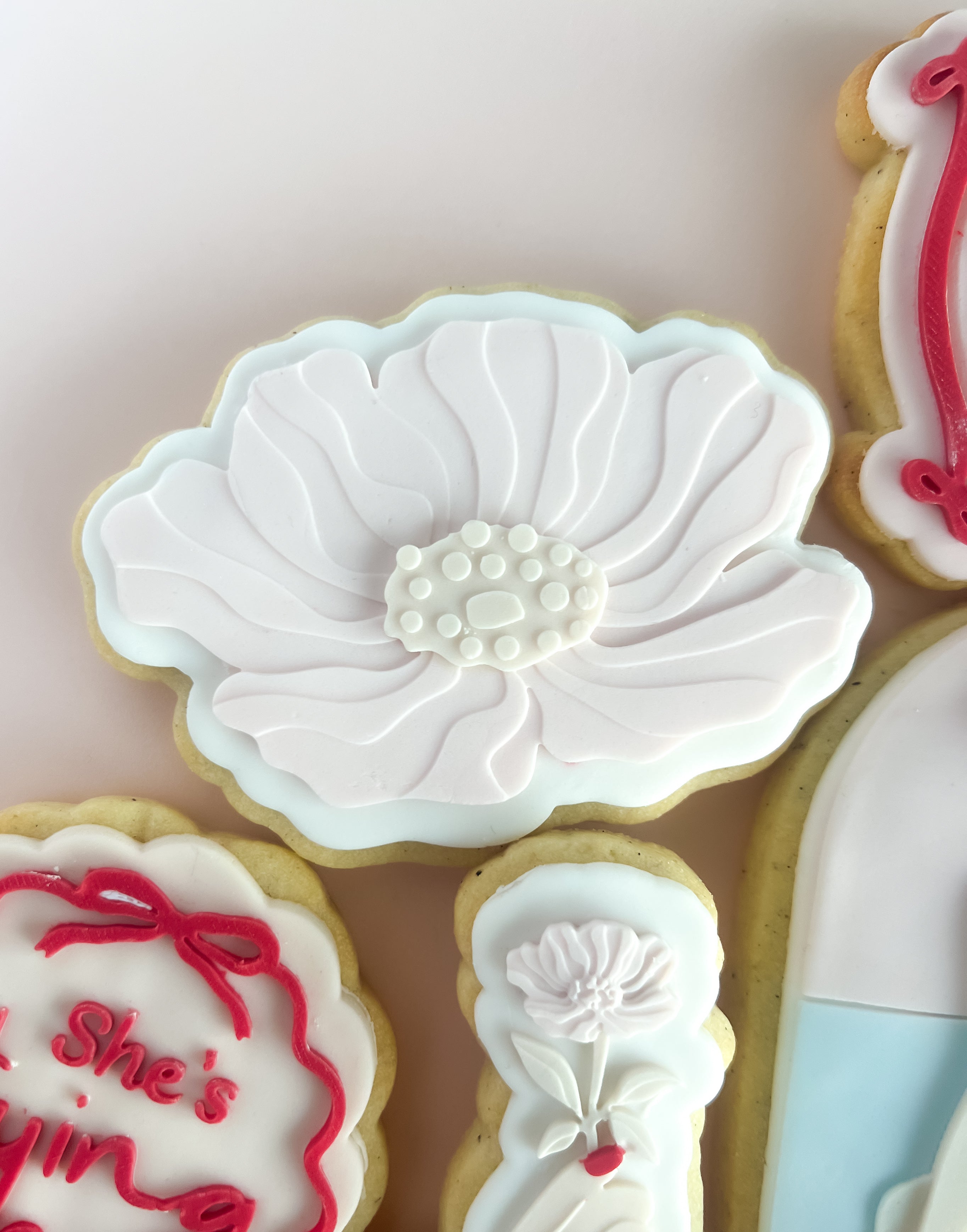 Frilly flower pedal debosser and cutter
