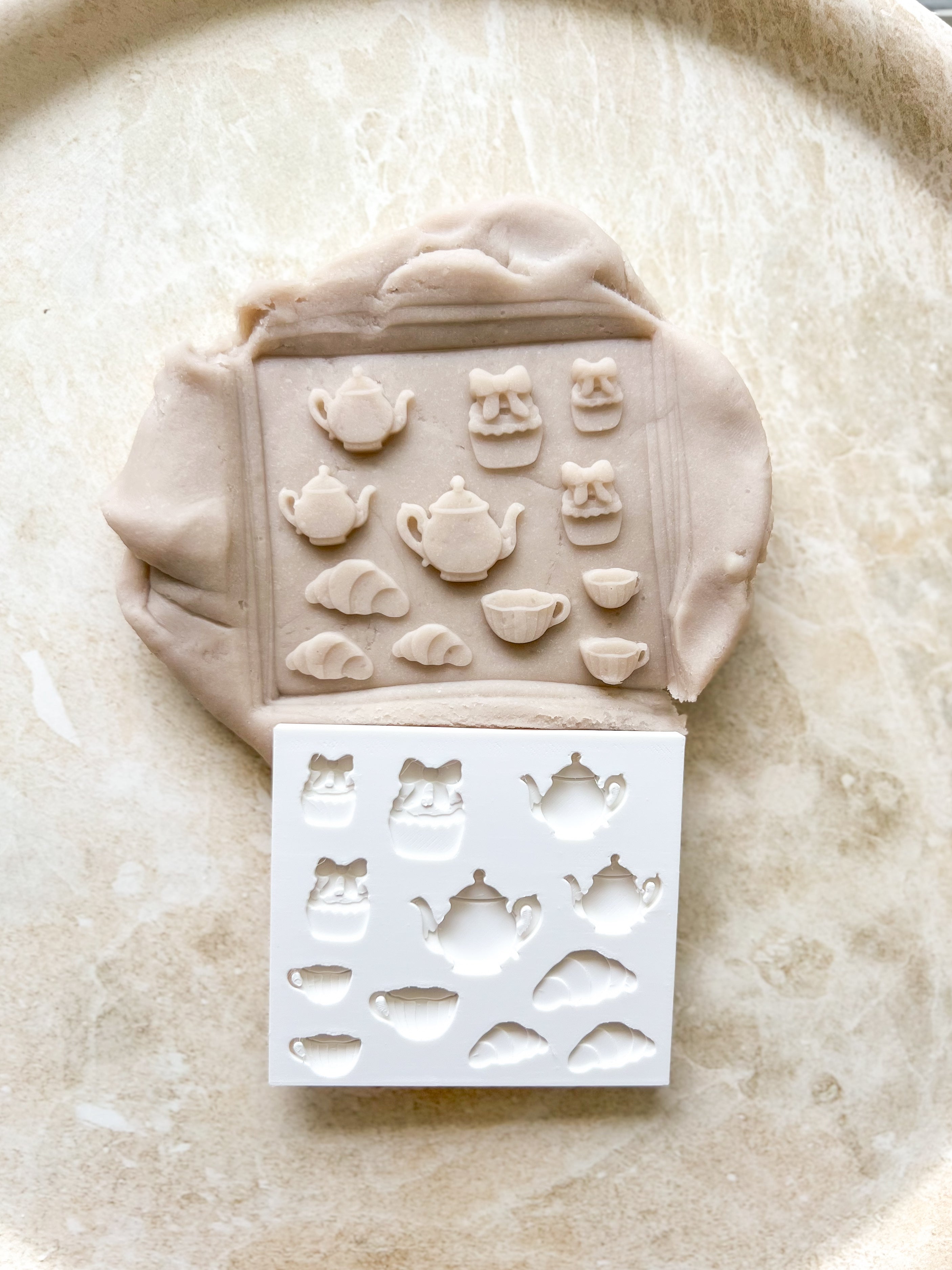Tea party/ picnic debosser plate only