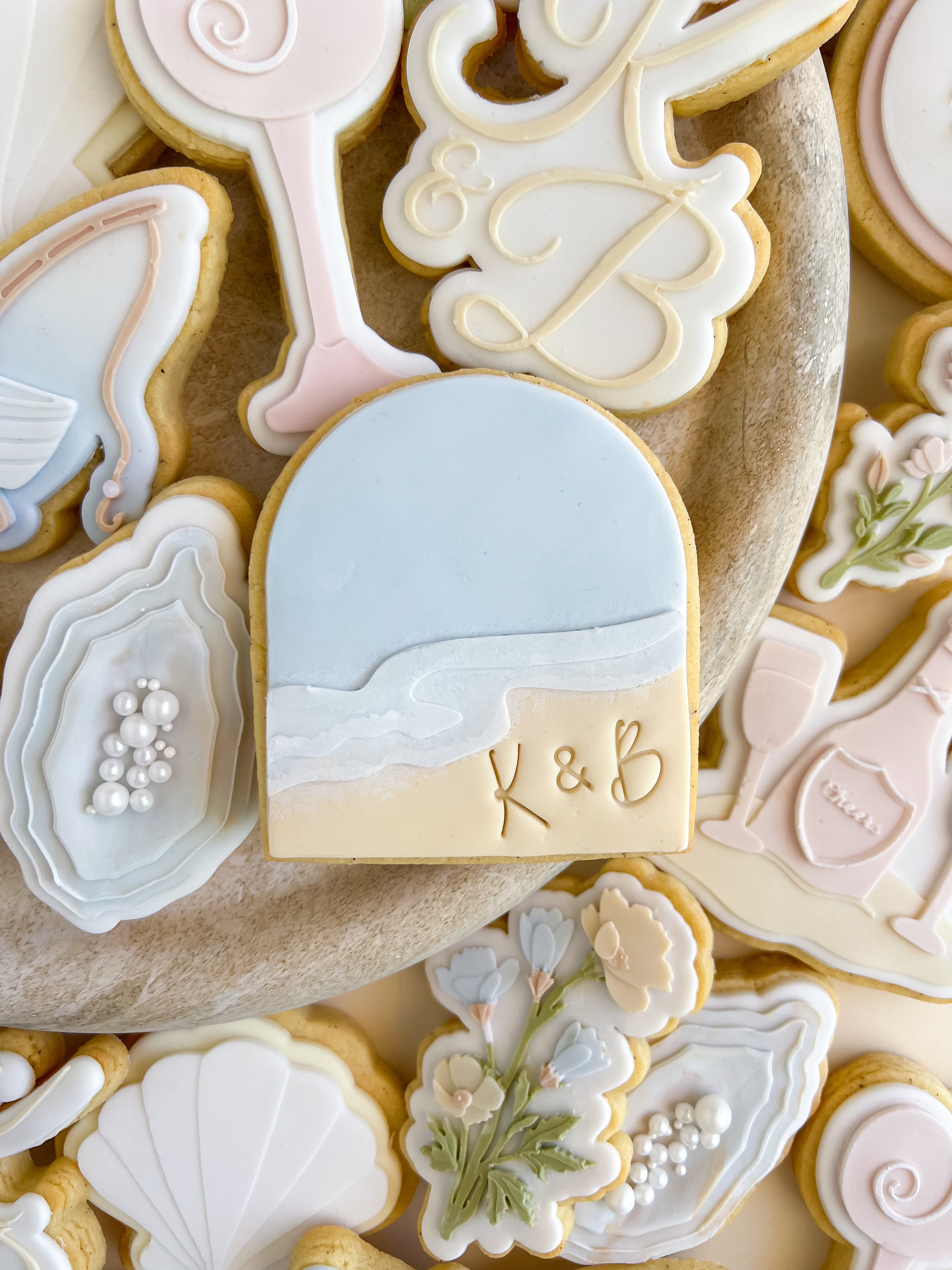 Beach on arch debosser and cutter