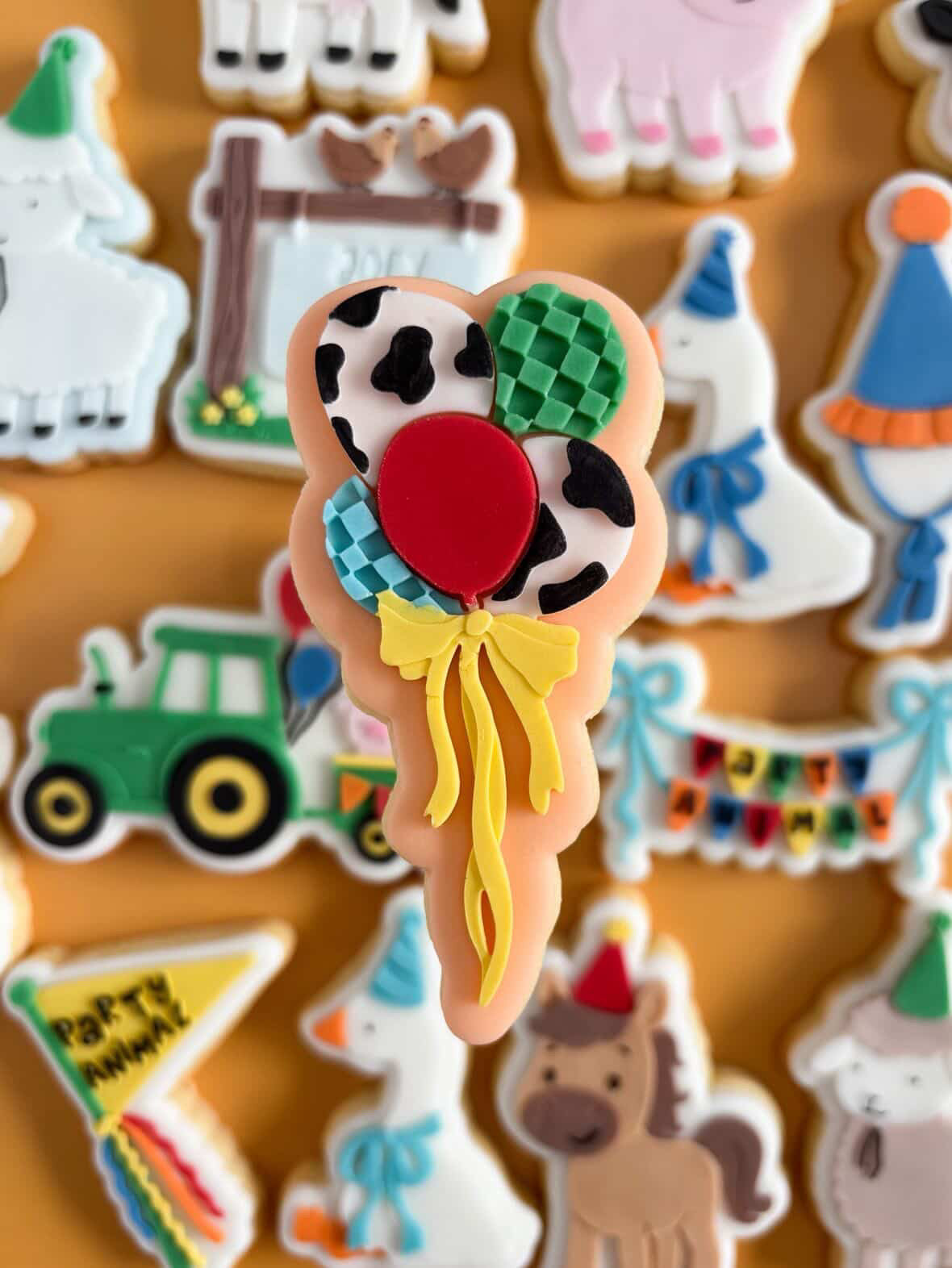 Cow print balloons debosser and cutter
