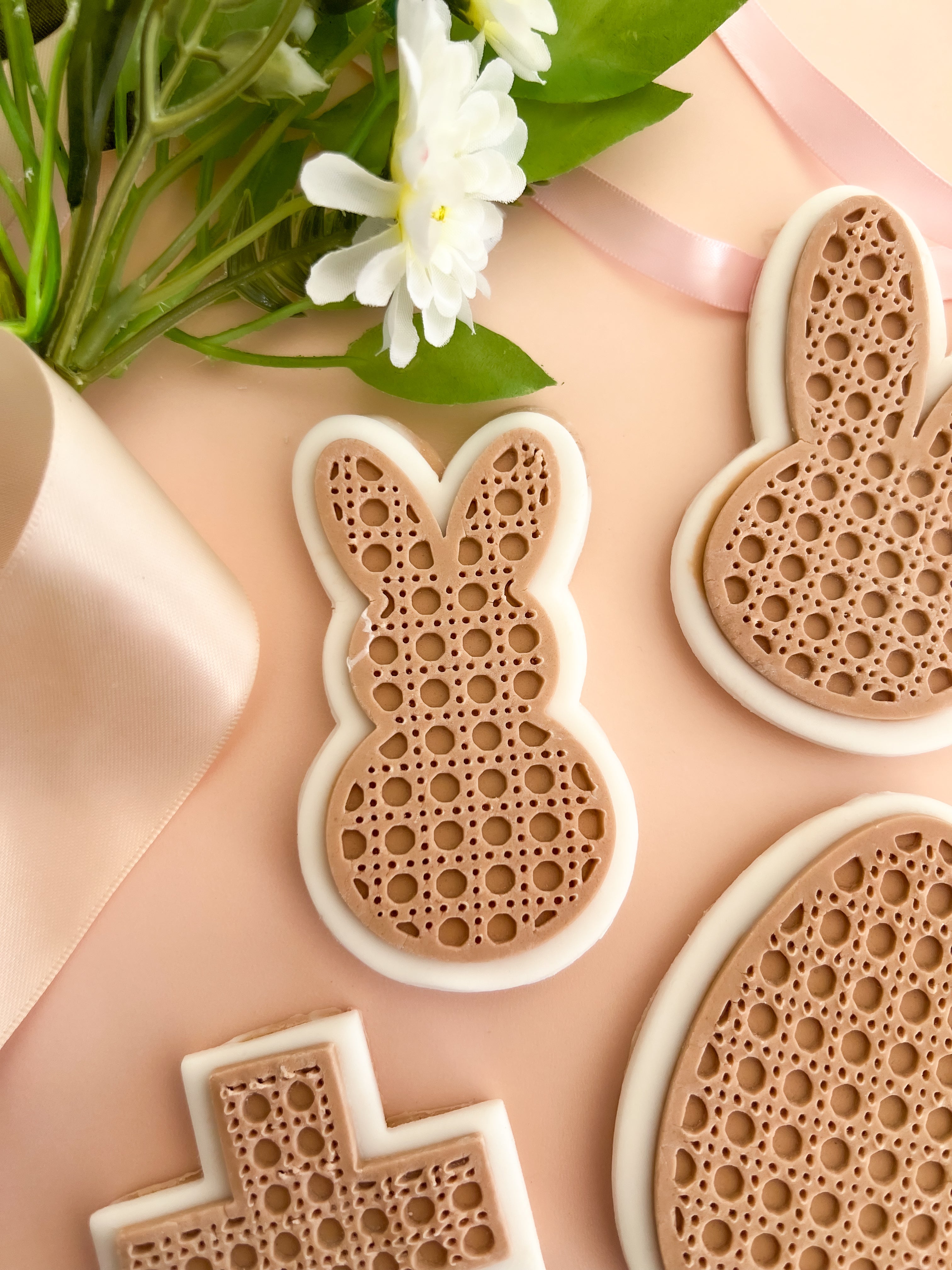 Rattan bunny V2 debosser and cutter