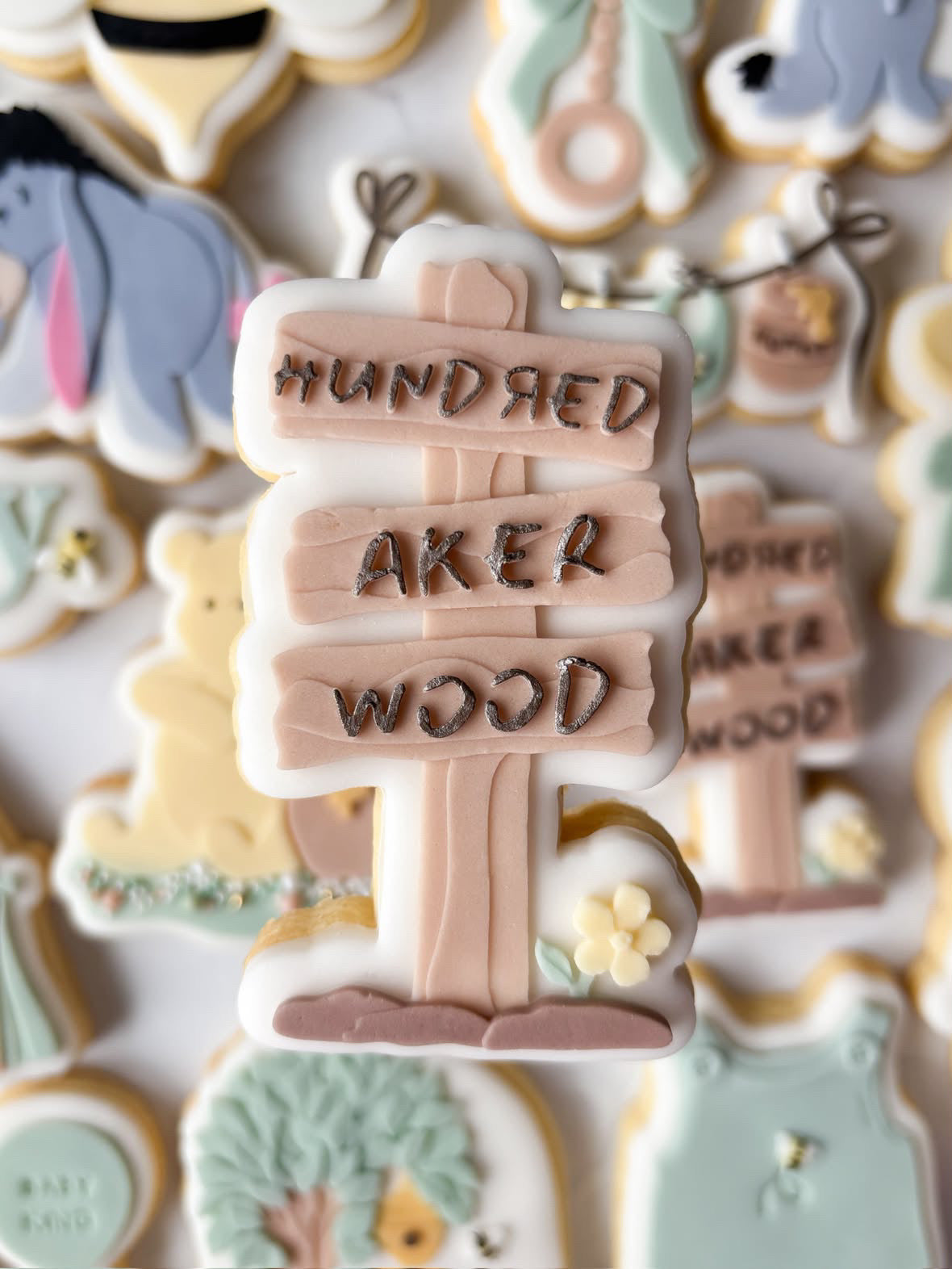 Hundred aker sign debosser and cutter